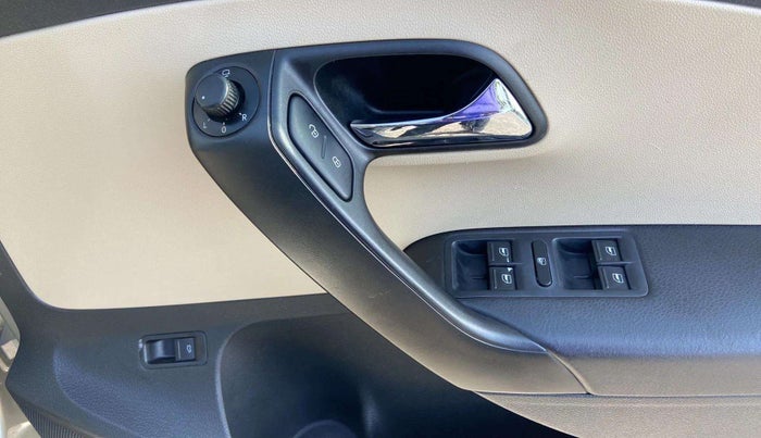 2019 Skoda Rapid STYLE 1.5 TDI AT, Diesel, Automatic, 1,00,299 km, Driver Side Door Panels Control