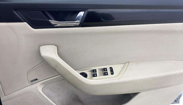 2018 Skoda Superb L&K 1.8 TSI AT, Petrol, Automatic, 60,770 km, Driver Side Door Panels Control