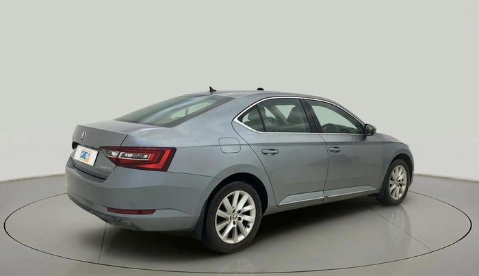 2018 Skoda Superb L&K 1.8 TSI AT, Petrol, Automatic, 60,770 km, Right Back Diagonal