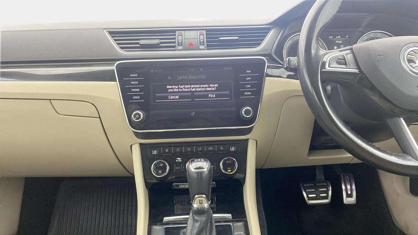 2018 Skoda Superb L&K 1.8 TSI AT, Petrol, Automatic, 61,153 km, Air Conditioner