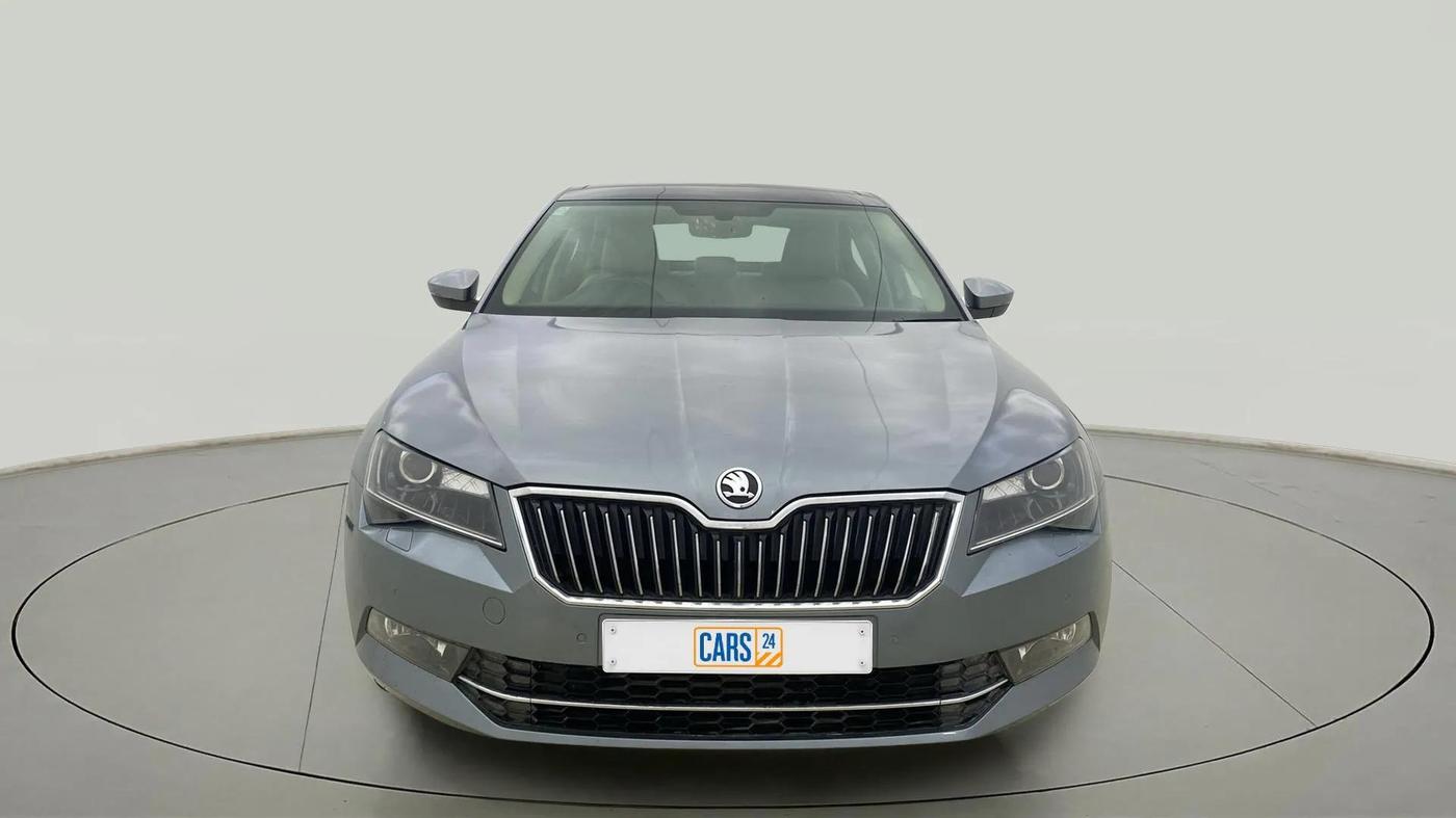 2018 Skoda Superb L&K 1.8 TSI AT, Petrol, Automatic, 61,153 km, Front