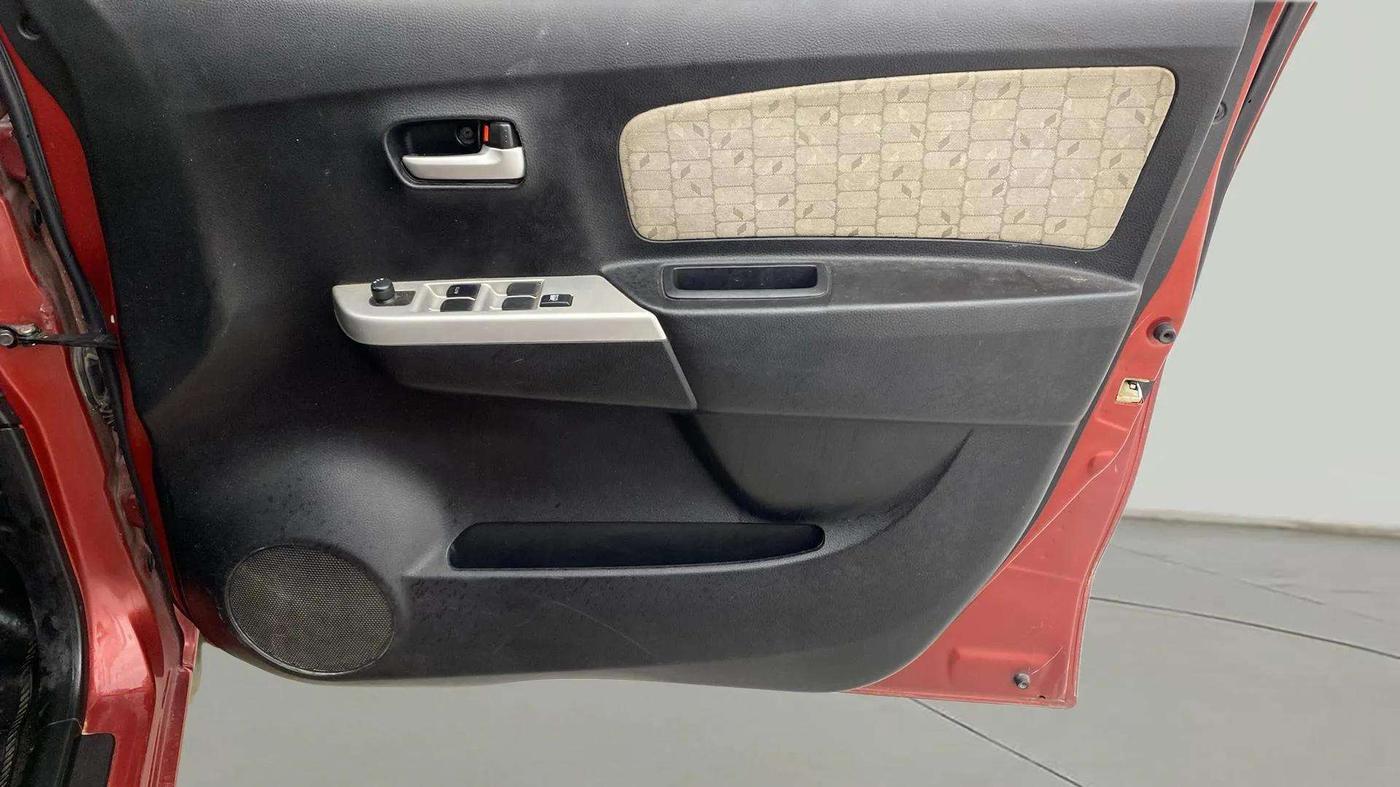 2016 Maruti Wagon R 1.0 VXI, Petrol, Manual, 41,309 km, Driver Side Door Panels Control