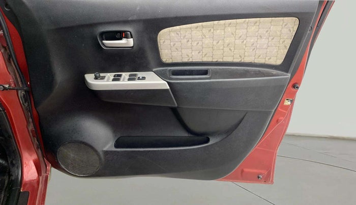 2016 Maruti Wagon R 1.0 VXI, Petrol, Manual, 41,309 km, Driver Side Door Panels Control