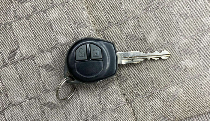 2016 Maruti Wagon R 1.0 VXI, Petrol, Manual, 41,309 km, Key Close Up