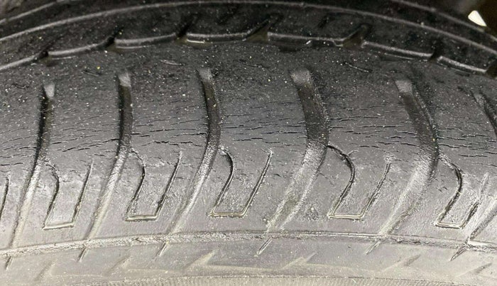 2016 Maruti Wagon R 1.0 VXI, Petrol, Manual, 41,309 km, Left Rear Tyre Tread