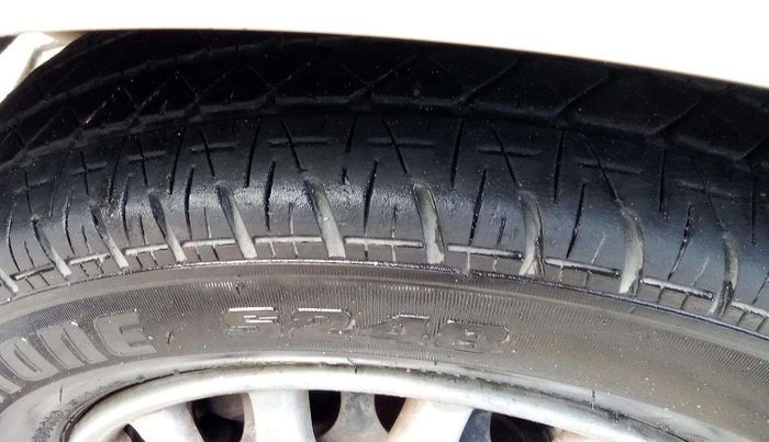 2016 Maruti Alto 800 LXI, Petrol, Manual, 65,609 km, Left Front Tyre Tread