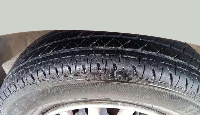 2016 Maruti Alto 800 LXI, Petrol, Manual, 65,609 km, Right Front Tyre Tread