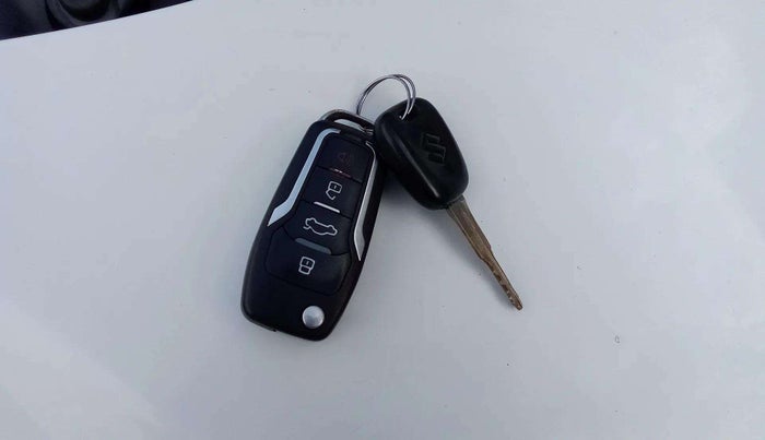 2016 Maruti Alto 800 LXI, Petrol, Manual, 65,609 km, Key Close Up