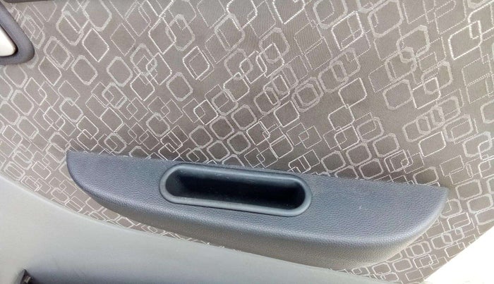 2016 Maruti Alto 800 LXI, Petrol, Manual, 65,609 km, Driver Side Door Panels Control