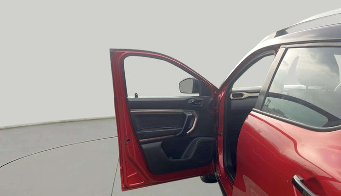 2022 Renault Kiger RXT (O) AMT DUAL TONE, Petrol, Automatic, 35,608 km, LHS Front Door