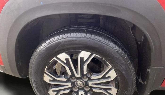 2022 Renault Kiger RXT (O) AMT DUAL TONE, Petrol, Automatic, 35,608 km, Left Front Tyre Tread
