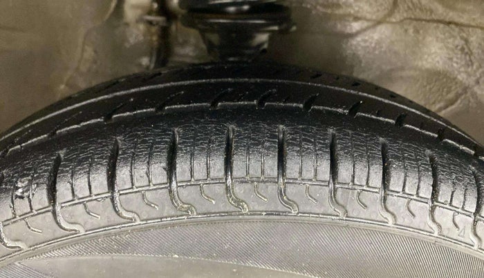2016 Maruti Alto 800 LXI, Petrol, Manual, 67,612 km, Right Front Tyre Tread