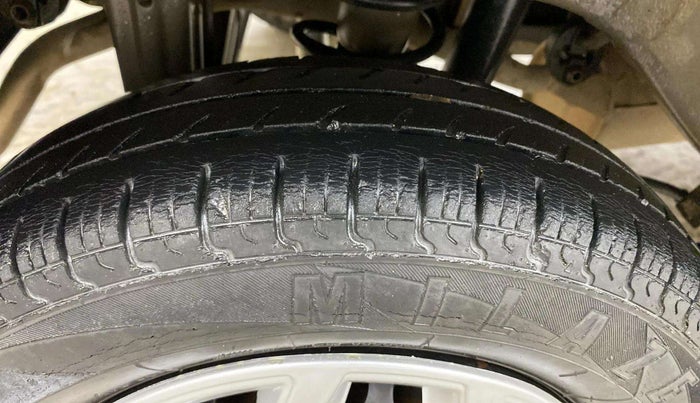 2016 Maruti Alto 800 LXI, Petrol, Manual, 67,612 km, Right Rear Tyre Tread