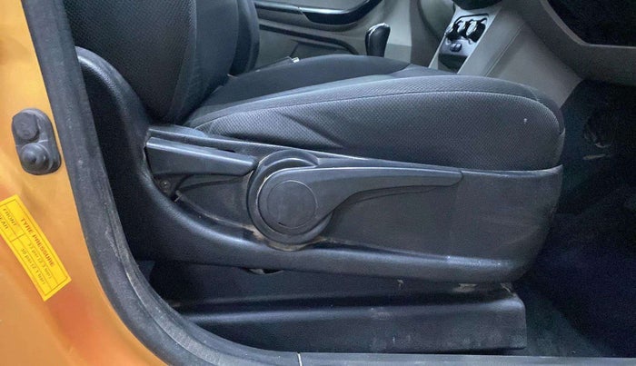 2016 Tata Tiago XZ PETROL, Petrol, Manual, 51,192 km, Driver Side Adjustment Panel