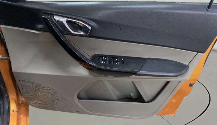 2016 Tata Tiago XZ PETROL, Petrol, Manual, 51,192 km, Driver Side Door Panels Control