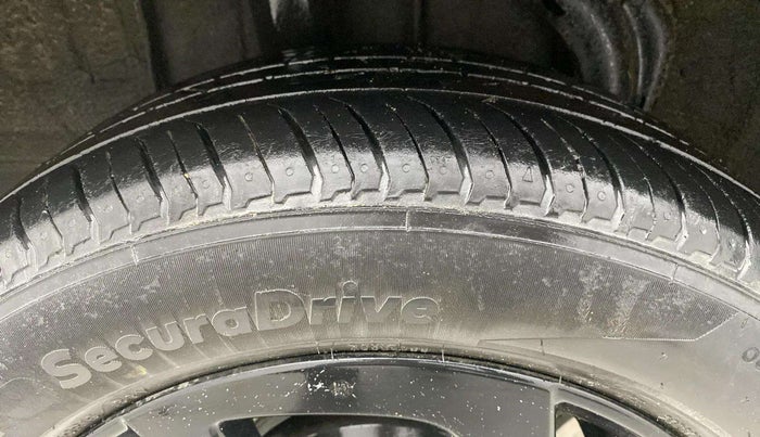 2022 Nissan MAGNITE XV MT, Petrol, Manual, 39,254 km, Right Rear Tyre Tread