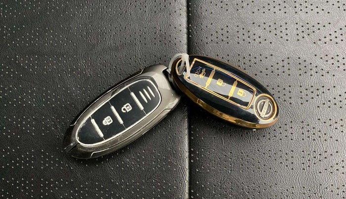 2022 Nissan MAGNITE XV MT, Petrol, Manual, 39,254 km, Key Close Up