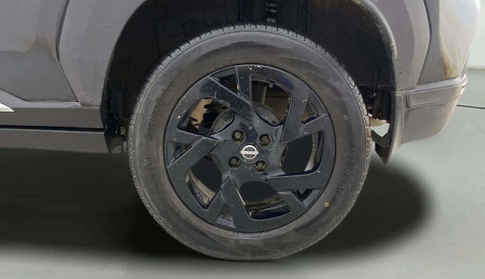 2022 Nissan MAGNITE XV MT, Petrol, Manual, 39,254 km, Left Rear Wheel