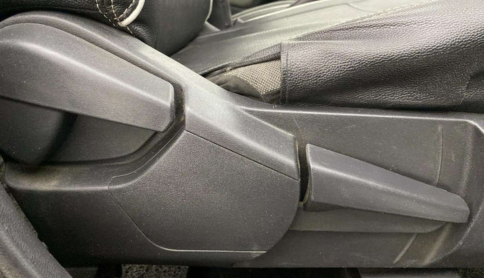 2022 Nissan MAGNITE XV MT, Petrol, Manual, 39,254 km, Driver Side Adjustment Panel