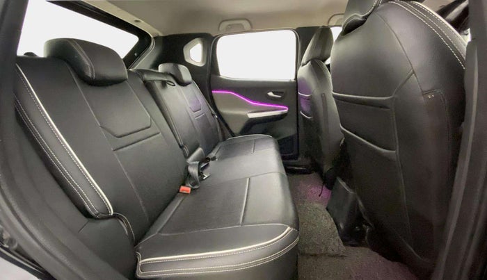 2022 Nissan MAGNITE XV MT, Petrol, Manual, 39,254 km, Right Side Rear Door Cabin