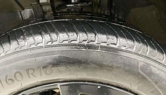 2022 Nissan MAGNITE XV MT, Petrol, Manual, 39,254 km, Left Front Tyre Tread