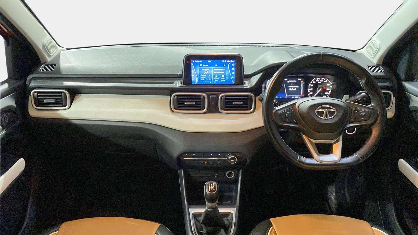 2021 Tata PUNCH CREATIVE  1.2 RTN DUAL TONE, Petrol, Manual, 10,538 km, Dashboard