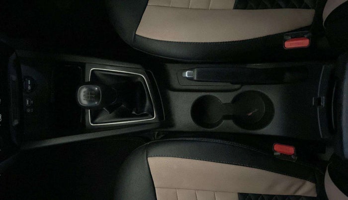 2017 Hyundai Elite i20 MAGNA 1.2, Petrol, Manual, 48,415 km, Gear Lever