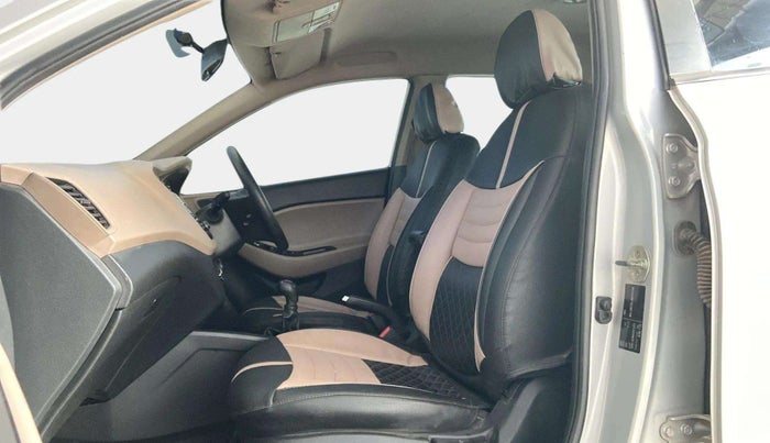 2017 Hyundai Elite i20 MAGNA 1.2, Petrol, Manual, 48,415 km, Right Side Front Door Cabin