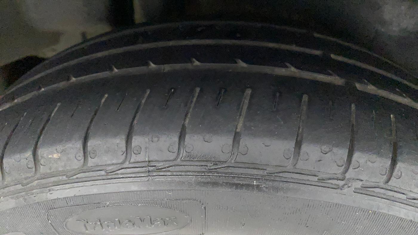2020 Maruti Ciaz SIGMA 1.5 SHVS MT  PETROL, Petrol, Manual, 67,336 km, Right Rear Tyre Tread