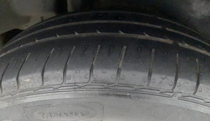 2020 Maruti Ciaz SIGMA 1.5 SHVS MT  PETROL, Petrol, Manual, 67,336 km, Right Rear Tyre Tread