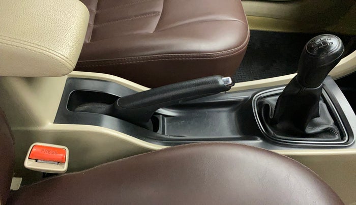 2020 Maruti Ciaz SIGMA 1.5 SHVS MT  PETROL, Petrol, Manual, 67,336 km, Gear Lever