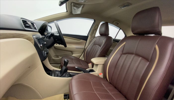 2020 Maruti Ciaz SIGMA 1.5 SHVS MT  PETROL, Petrol, Manual, 67,336 km, Right Side Front Door Cabin