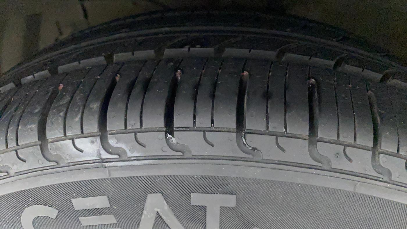 2020 Maruti Ciaz SIGMA 1.5 SHVS MT  PETROL, Petrol, Manual, 67,336 km, Left Front Tyre Tread