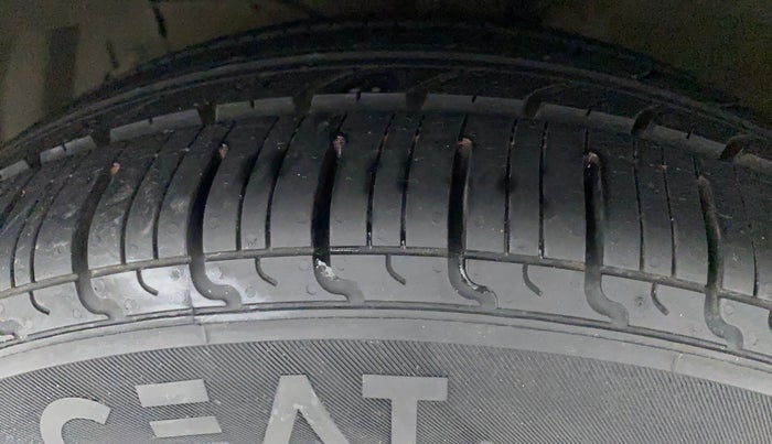 2020 Maruti Ciaz SIGMA 1.5 SHVS MT  PETROL, Petrol, Manual, 67,336 km, Left Front Tyre Tread