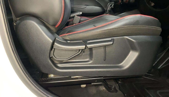 2023 Hyundai VENUE N LINE N6 1.0 TURBO DCT, Petrol, Automatic, 25,143 km, Driver Side Adjustment Panel