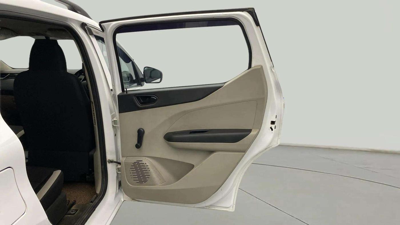 2020 Renault TRIBER RXL MT, Petrol, Manual, 59,256 km, RHS Rear Door