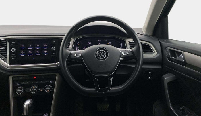 2021 Volkswagen T-ROC 1.5 TSI AT, Petrol, Automatic, 27,010 km, Steering Wheel Close Up