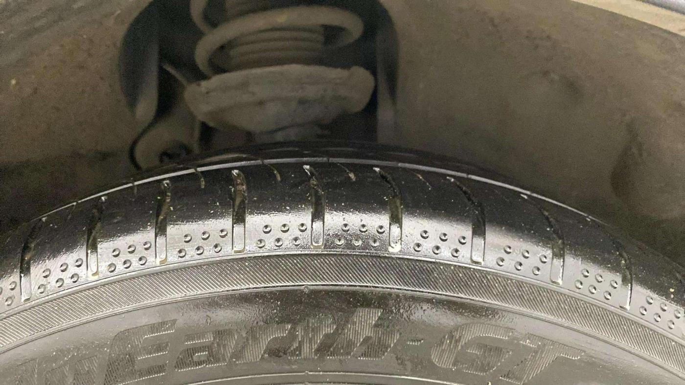 2021 Volkswagen T-ROC 1.5 TSI AT, Petrol, Automatic, 27,399 km, Right Front Tyre Tread