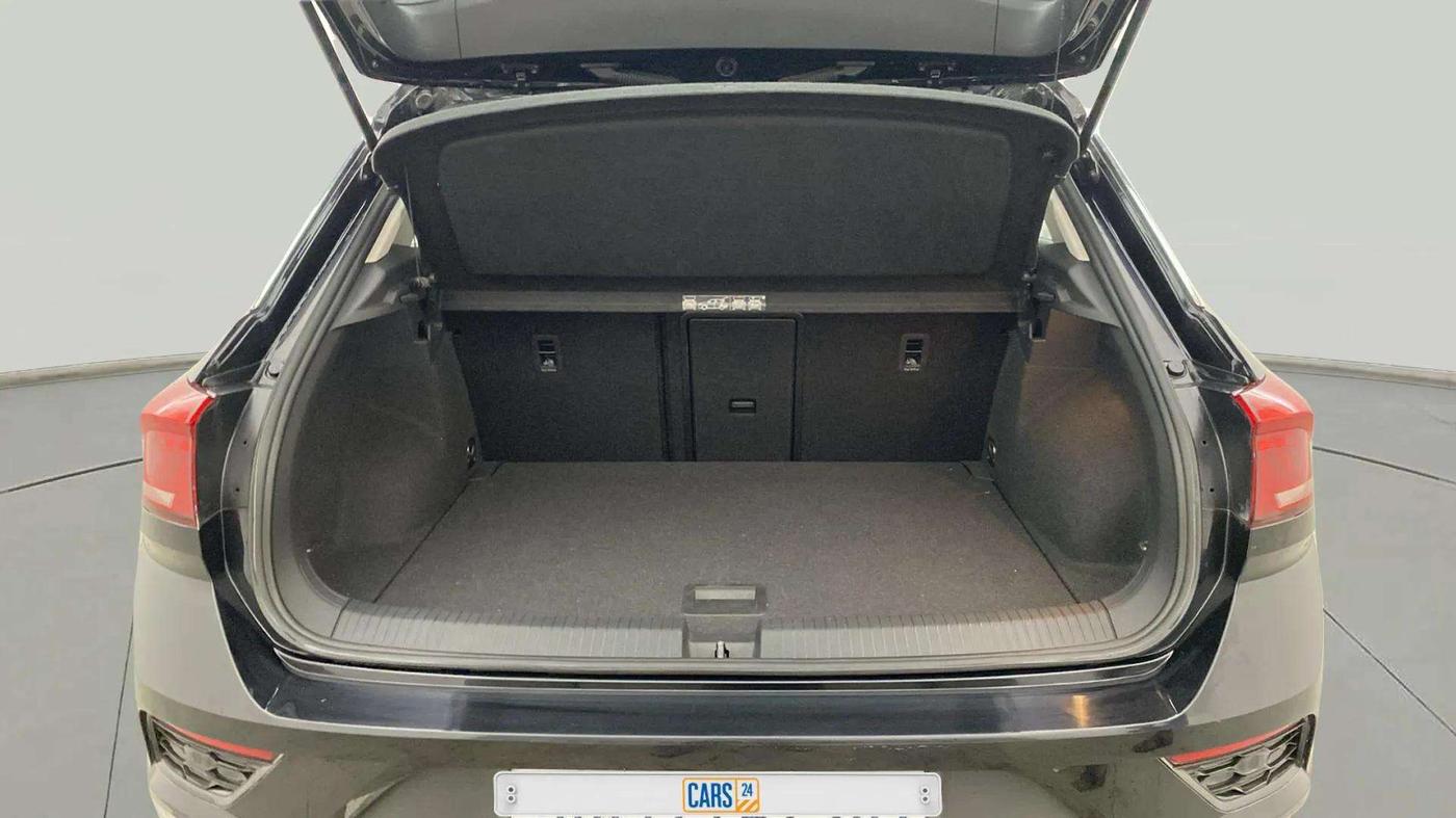 2021 Volkswagen T-ROC 1.5 TSI AT, Petrol, Automatic, 27,399 km, Boot Inside