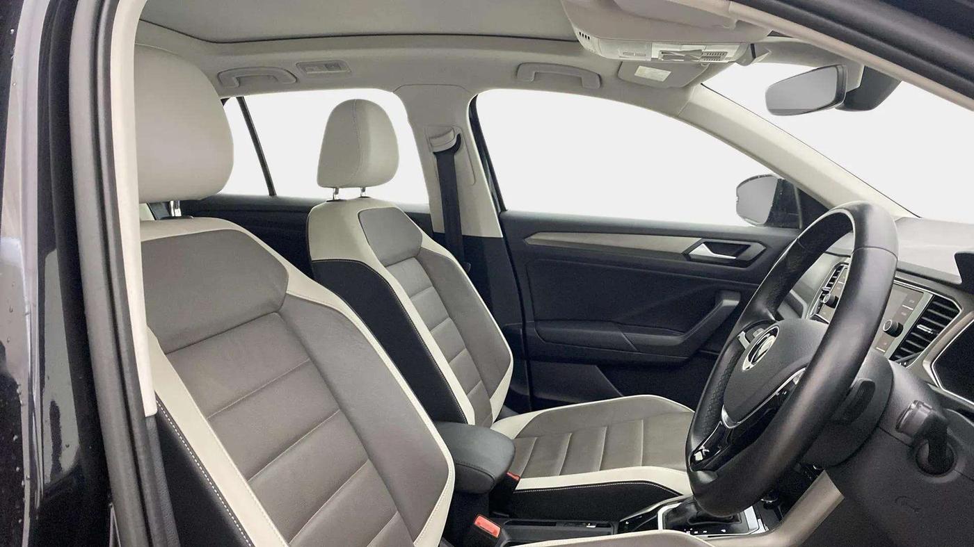 2021 Volkswagen T-ROC 1.5 TSI AT, Petrol, Automatic, 27,399 km, Right Side Front Door Cabin