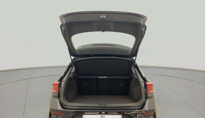 2021 Volkswagen T-ROC 1.5 TSI AT, Petrol, Automatic, 27,010 km, Boot Open Zoomed View