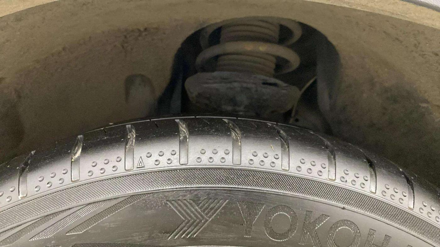 2021 Volkswagen T-ROC 1.5 TSI AT, Petrol, Automatic, 27,399 km, Left Front Tyre Tread