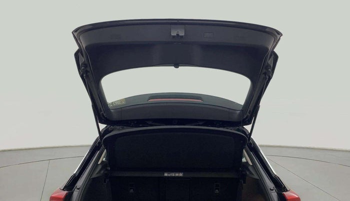 2021 Volkswagen T-ROC 1.5 TSI AT, Petrol, Automatic, 27,010 km, Boot Door Open