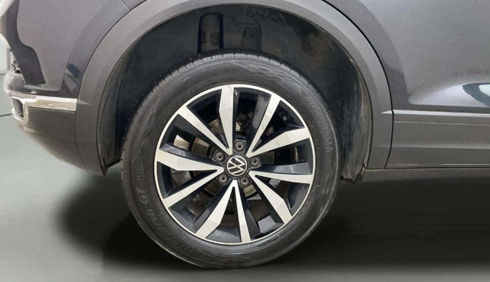 2021 Volkswagen T-ROC 1.5 TSI AT, Petrol, Automatic, 27,010 km, Right Rear Wheel