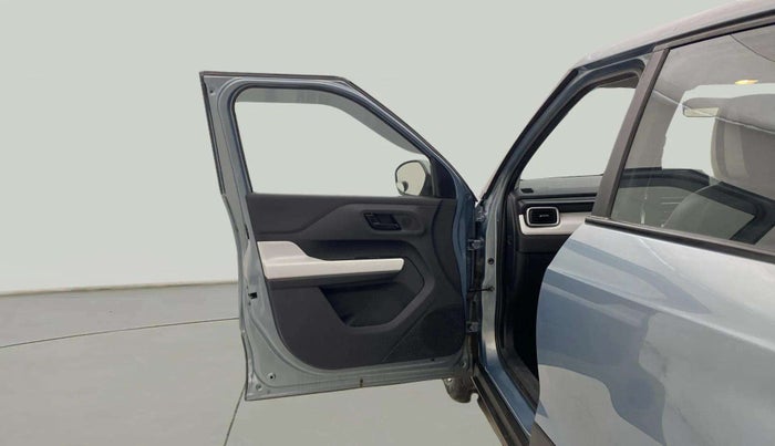 2023 Tata PUNCH ACCOMPLISHED DAZZLE PACK AMT, Petrol, Automatic, 43,970 km, LHS Front Door