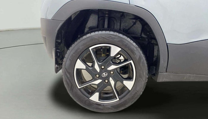 2023 Tata PUNCH ACCOMPLISHED DAZZLE PACK AMT, Petrol, Automatic, 43,970 km, Right Rear Wheel