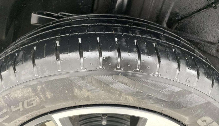 2023 Tata PUNCH ACCOMPLISHED DAZZLE PACK AMT, Petrol, Automatic, 43,970 km, Right Rear Tyre Tread