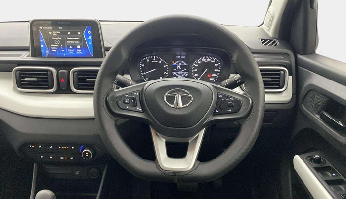 2023 Tata PUNCH ACCOMPLISHED DAZZLE PACK AMT, Petrol, Automatic, 43,970 km, Steering Wheel Close Up