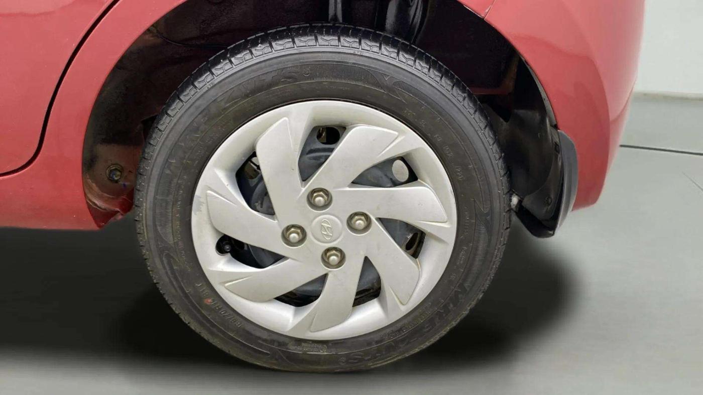 2022 Hyundai NEW SANTRO SPORTZ AMT, Petrol, Automatic, 18,744 km, Left Rear Wheel