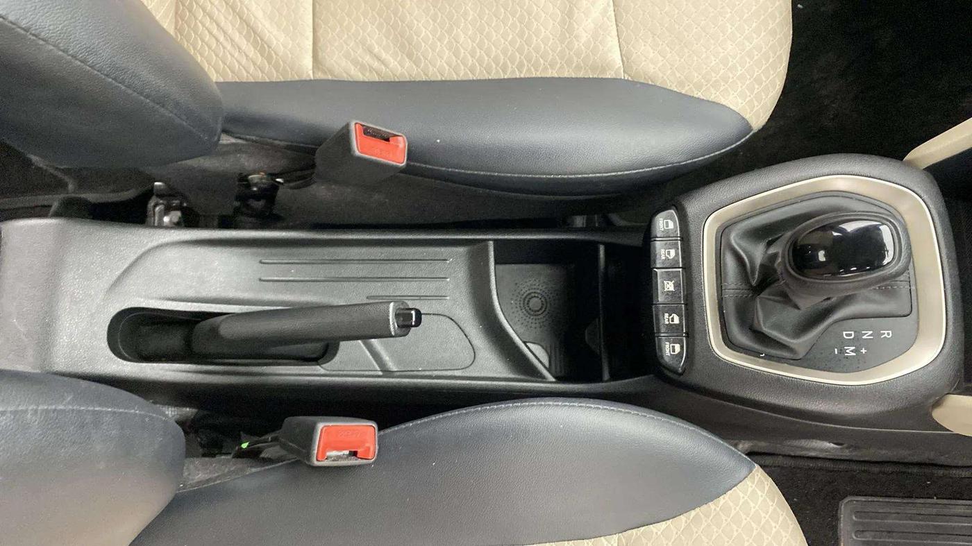2022 Hyundai NEW SANTRO SPORTZ AMT, Petrol, Automatic, 18,744 km, Gear Lever